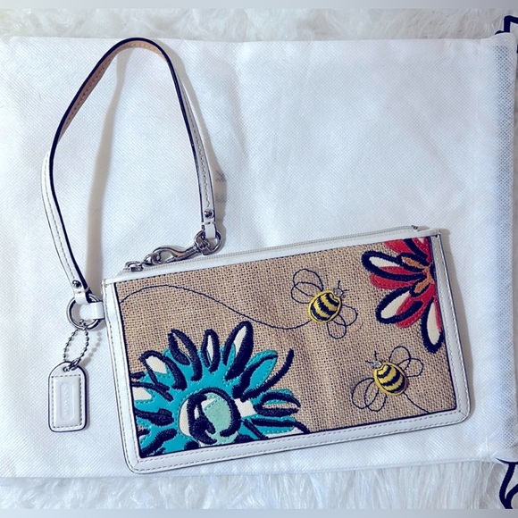 EUC Coach Vintage Wristlet - Bumblebee and Flower Burlap and Leather w/ Hang Tag - Picture 4 of 12